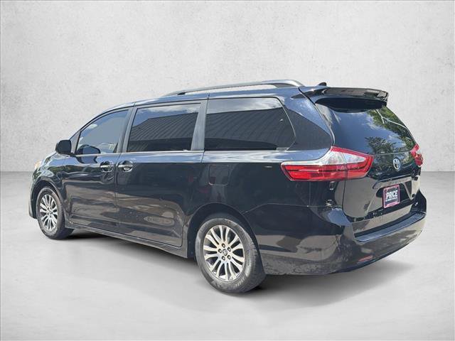 Used 2018 Toyota Sienna XLE FWD image 7