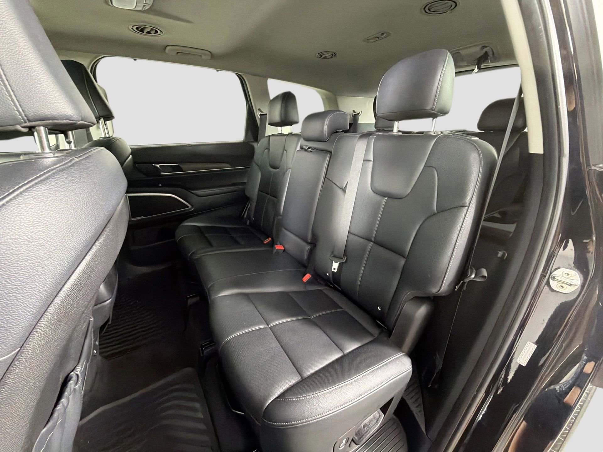 Used 2022 Kia Telluride EX w/ Towing Package FWD image 25