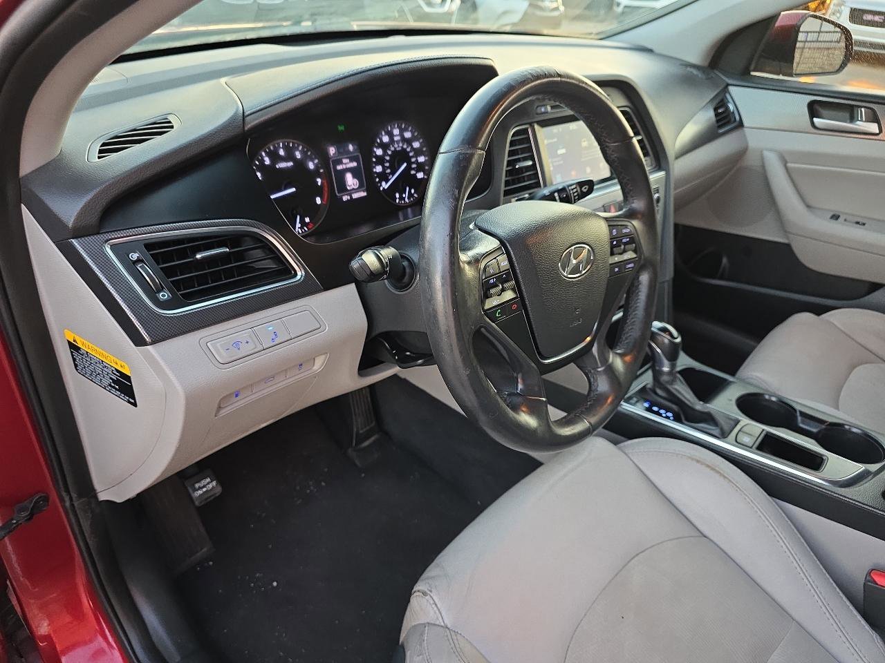 Used 2016 Hyundai Sonata Sport w/ Option Group 02 image 10