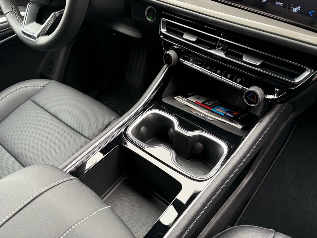 New 2026 Chevrolet Traverse LT w/ LPO, Floor Liner Package image 12