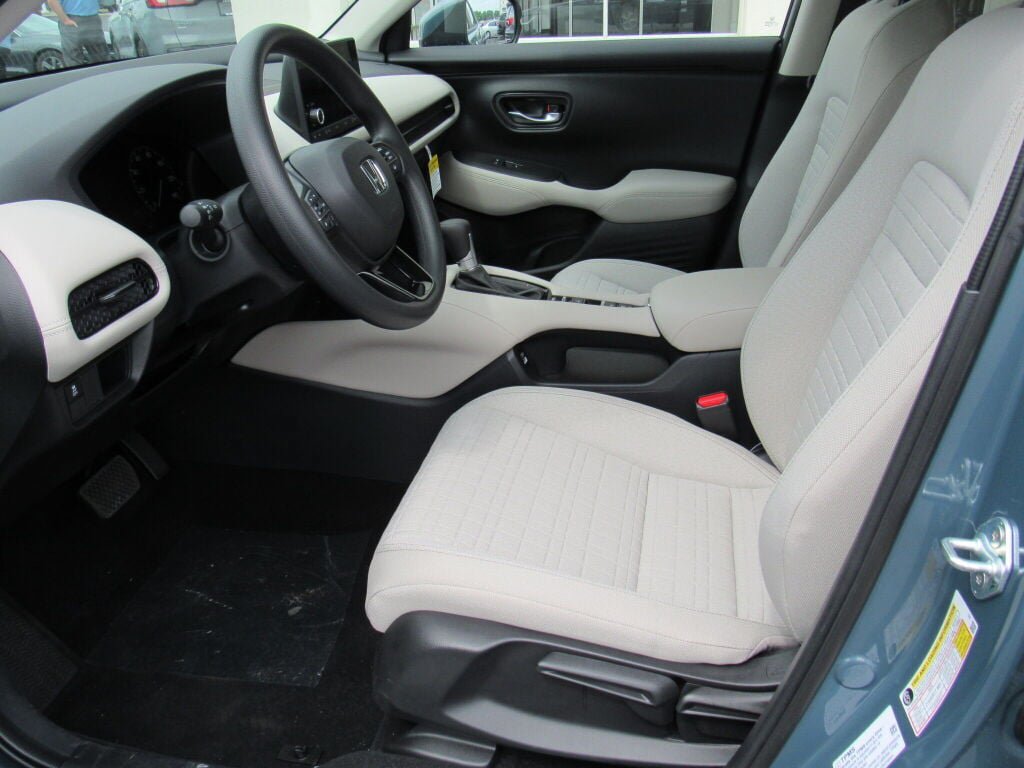 Certified 2024 Honda HR-V LX image 9