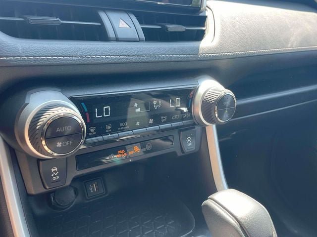 Certified 2025 Toyota RAV4 XLE AWD/4WD image 32