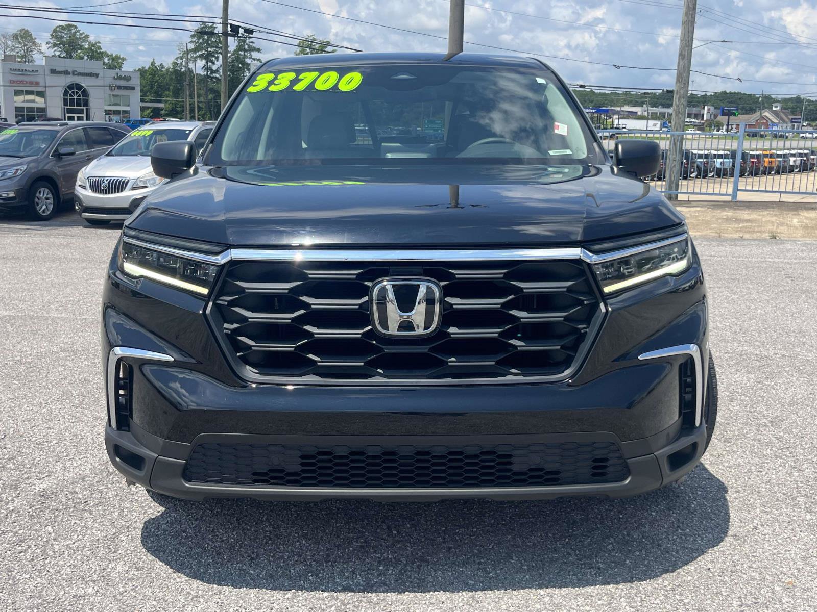 Used 2023 Honda Pilot LX image 8