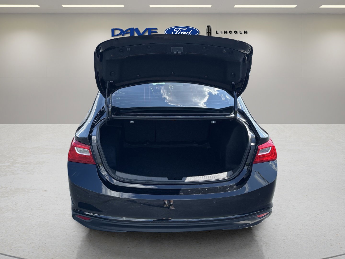 Used 2024 Chevrolet Malibu LT image 8