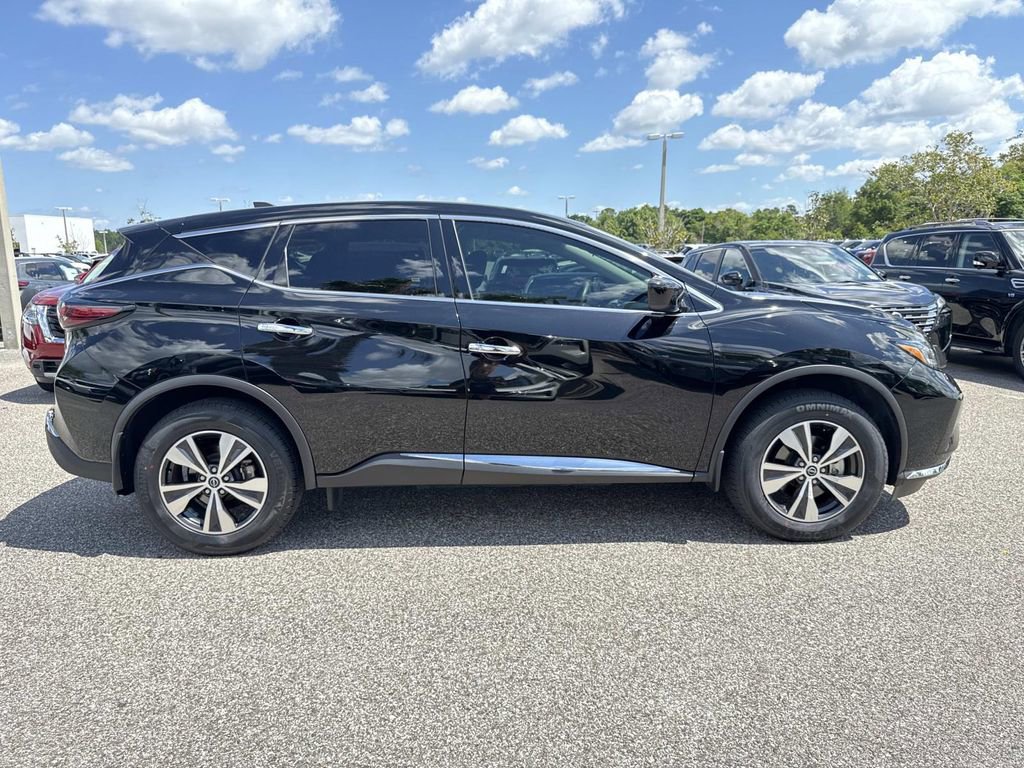 Certified 2023 Nissan Murano S FWD image 2