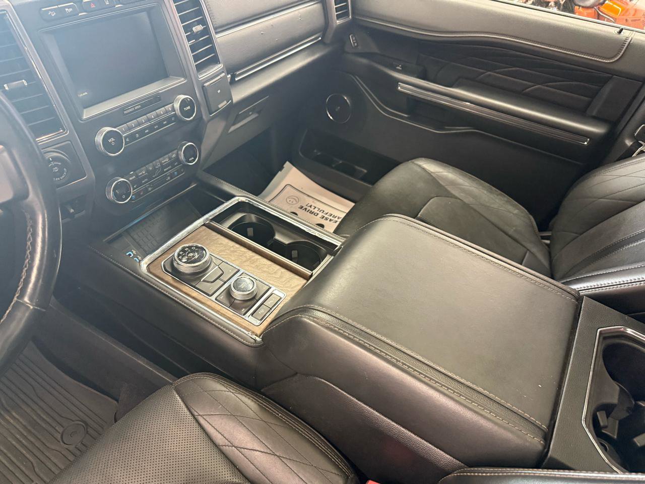 Used 2019 Ford Expedition Platinum AWD/4WD image 17