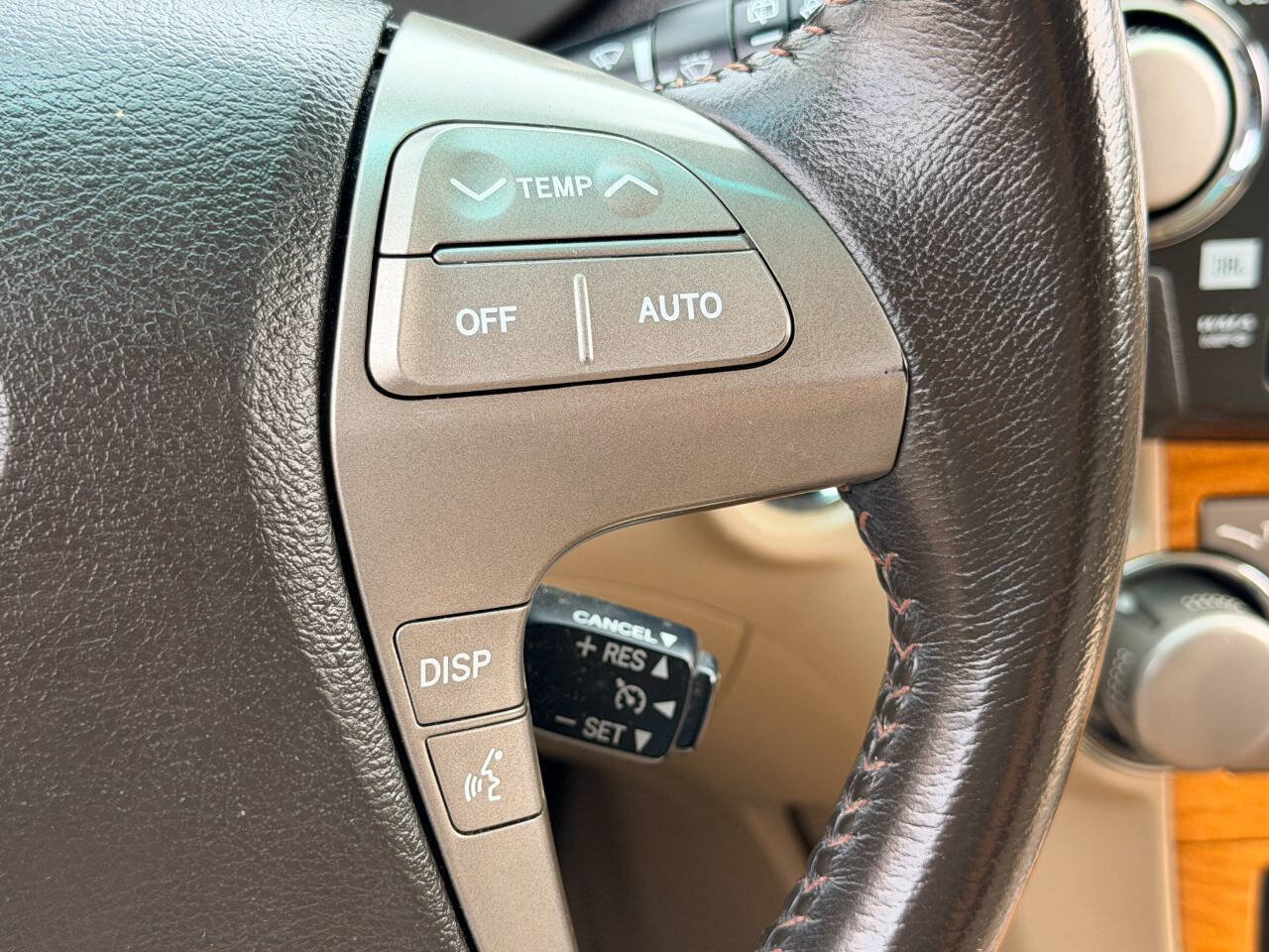 Used 2009 Toyota Highlander Limited AWD/4WD image 32