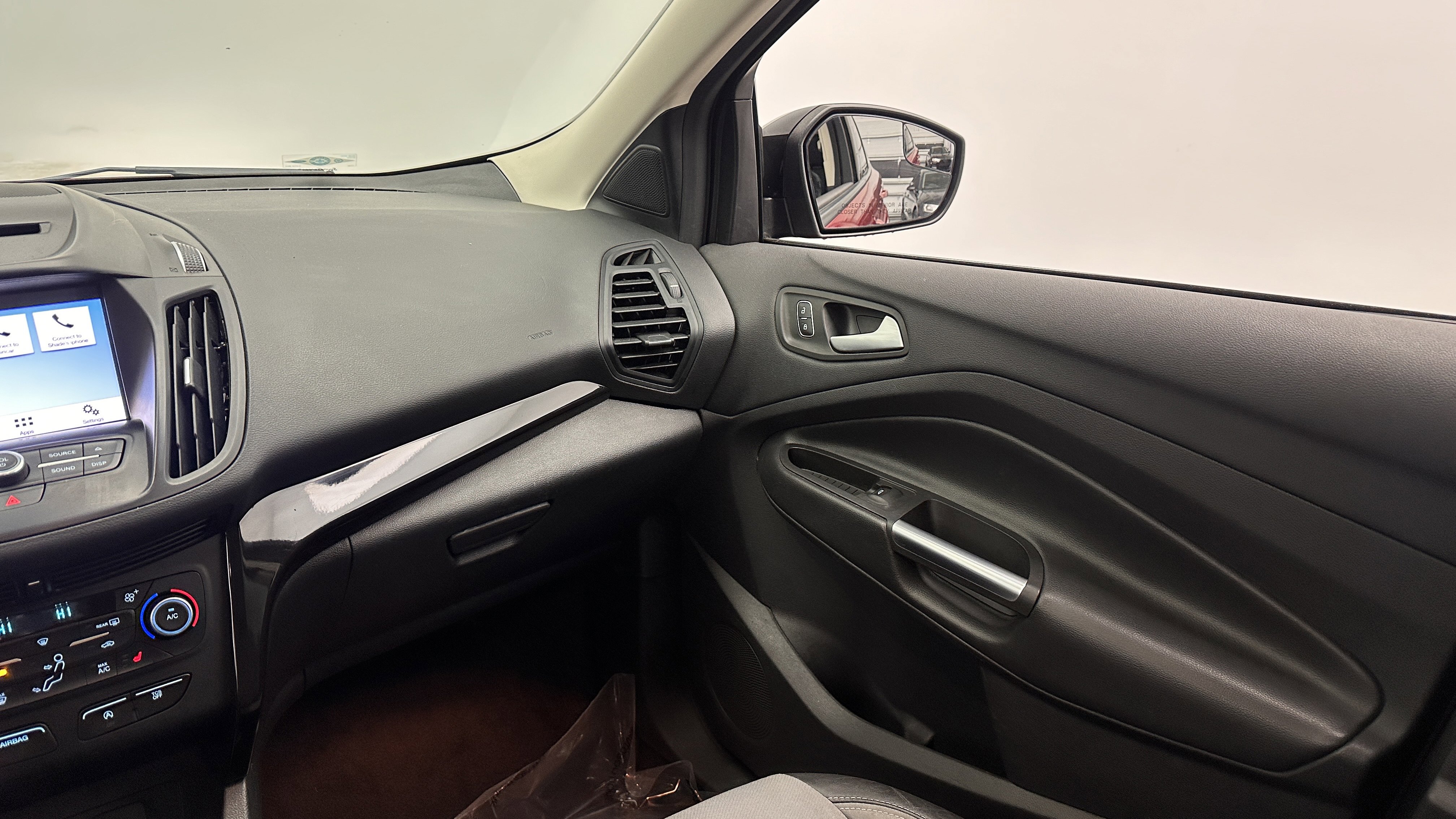 Used 2018 Ford Escape SE w/ SE Sport Appearance Package AWD/4WD image 27