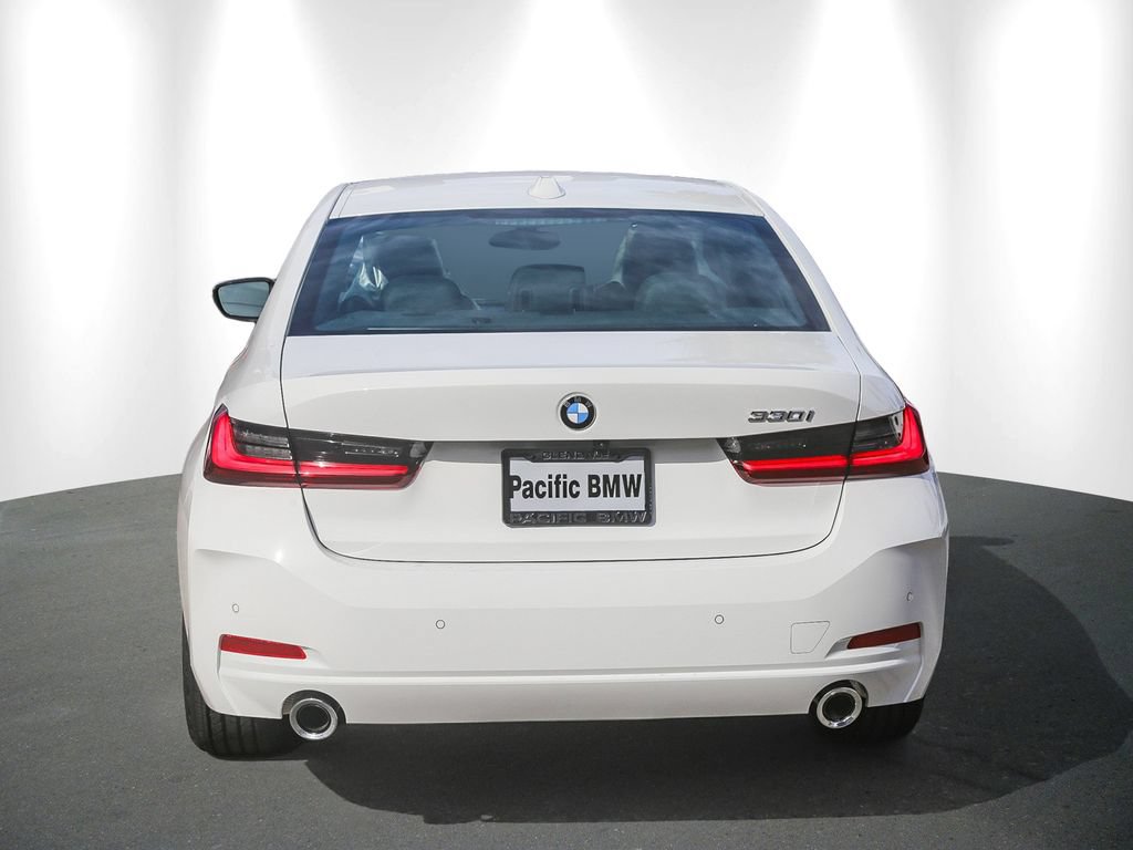 New 2026 BMW 330i Sedan RWD image 5