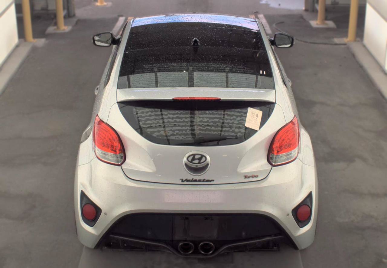 Used 2016 Hyundai Veloster Turbo w/ Option Group 04 FWD image 5