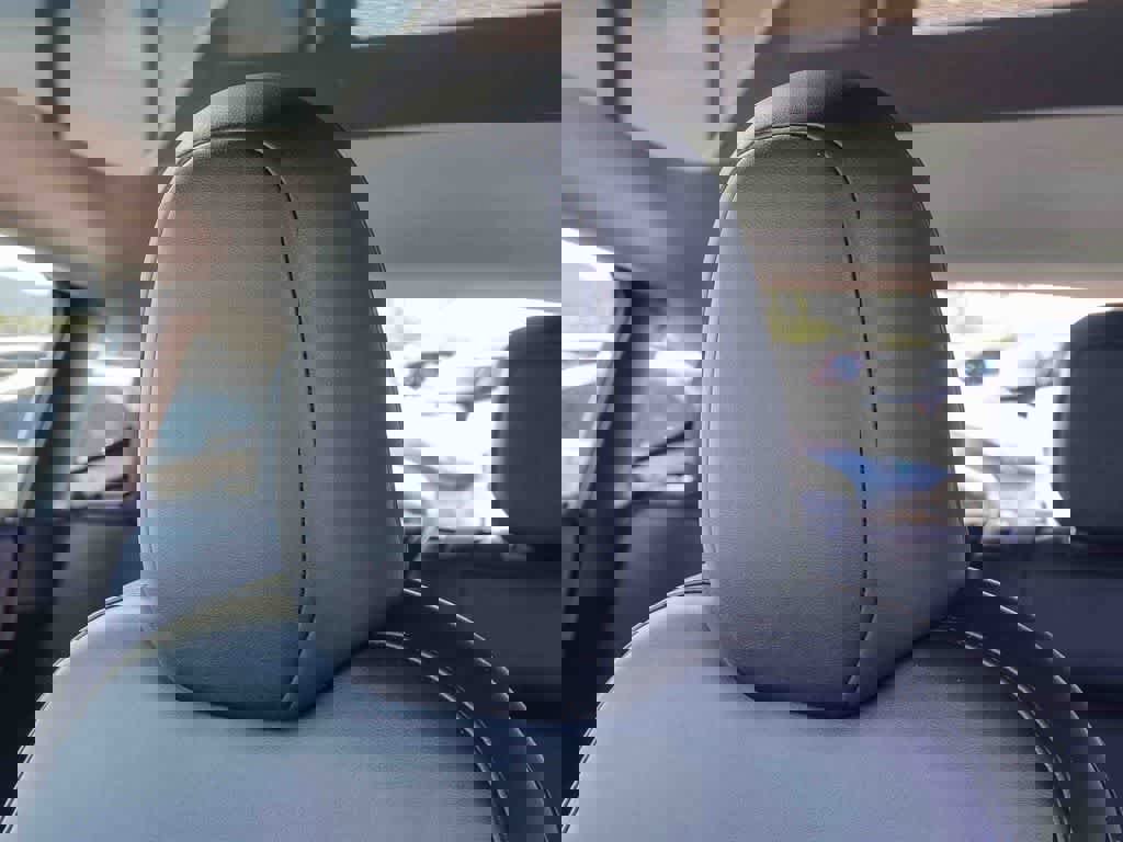 Used 2025 Tesla Model Y Long Range image 26