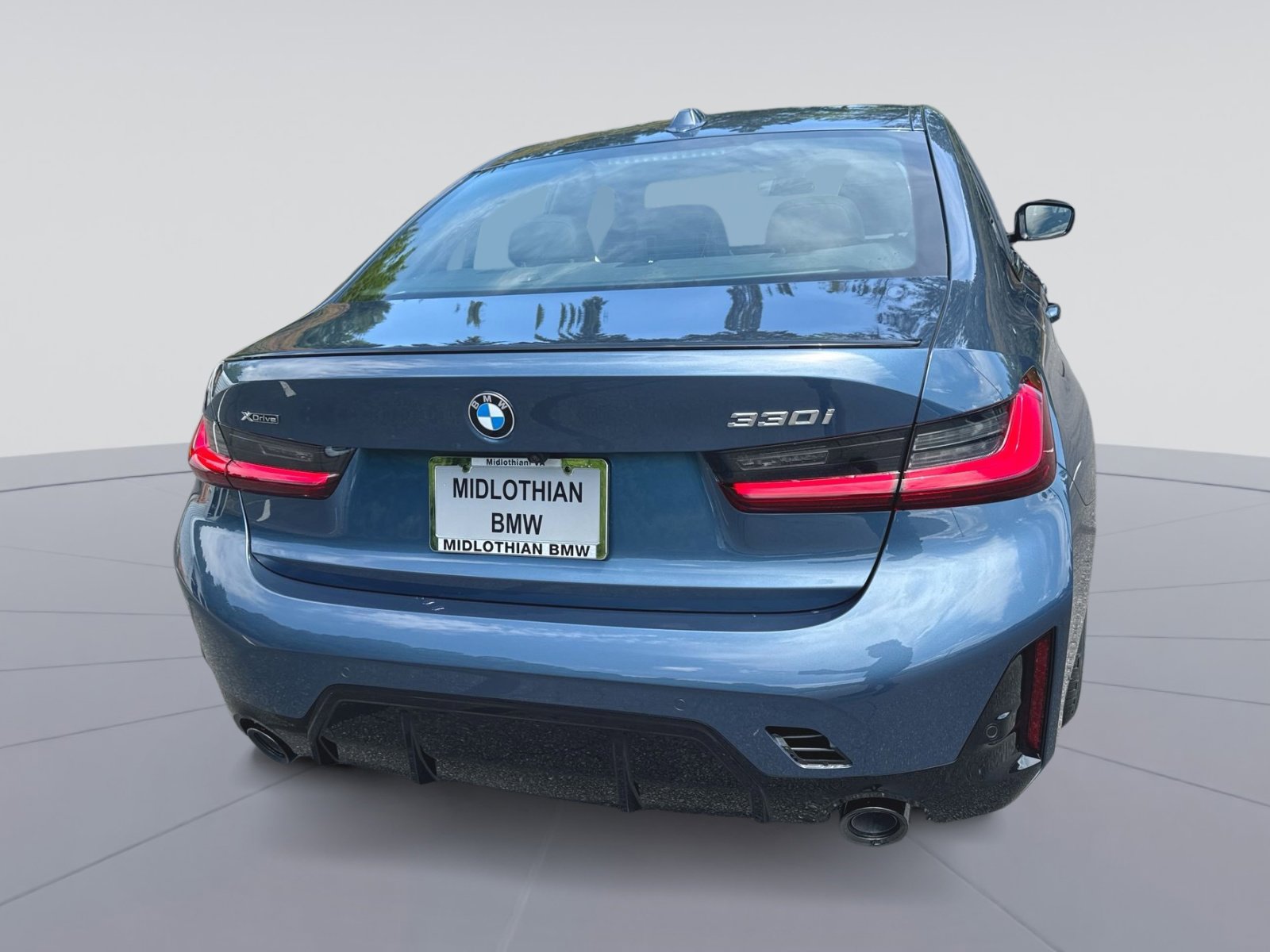 New 2026 BMW 330i xDrive Sedan w/ M Sport Package AWD/4WD image 30