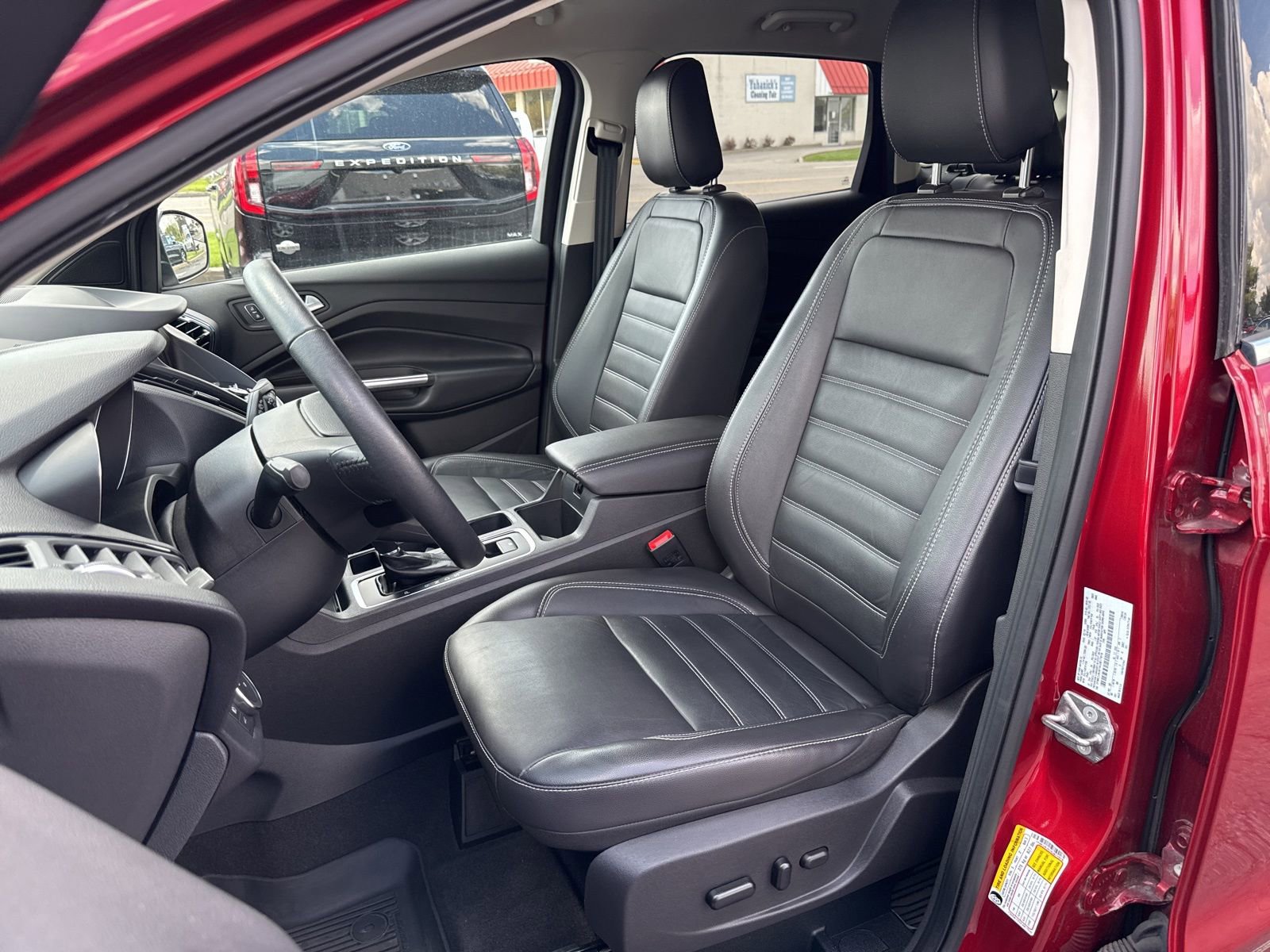 Used 2019 Ford Escape Titanium AWD/4WD image 2