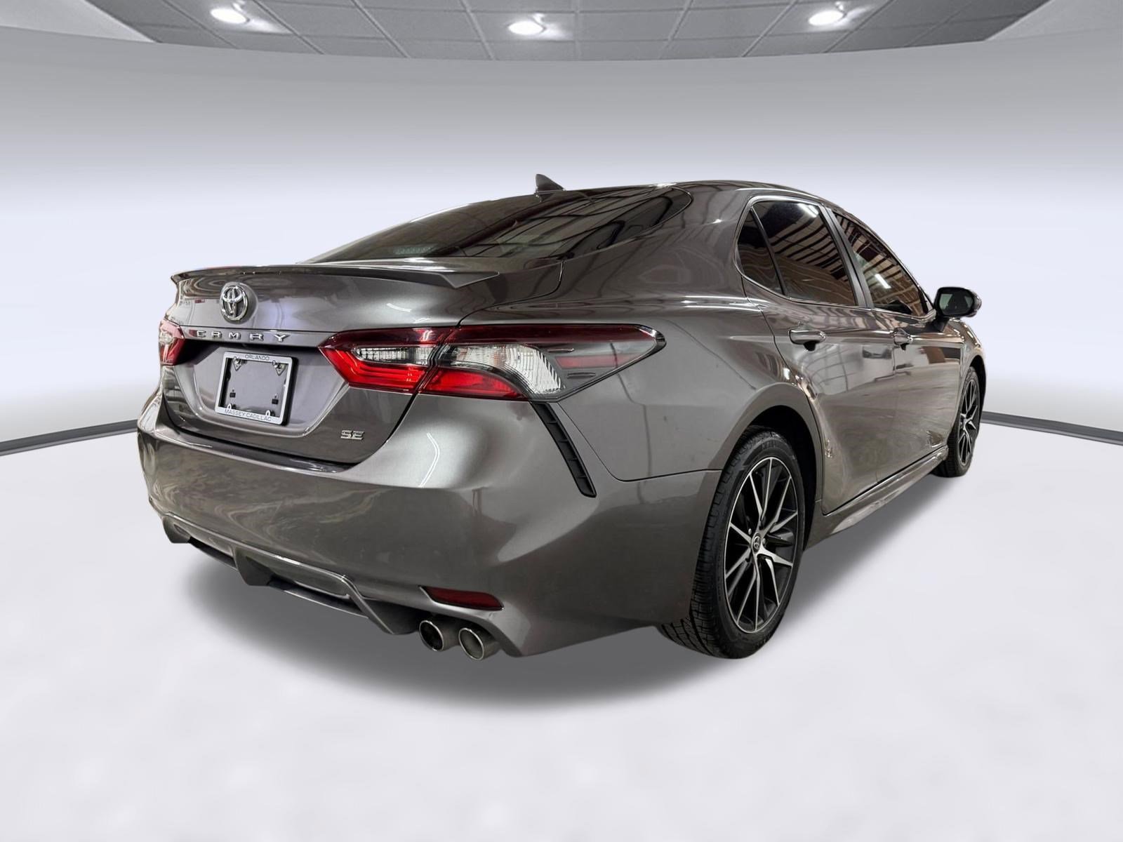 Used 2021 Toyota Camry SE image 8