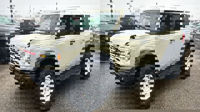 New 2026 Ford Bronco Heritage Edition image 3