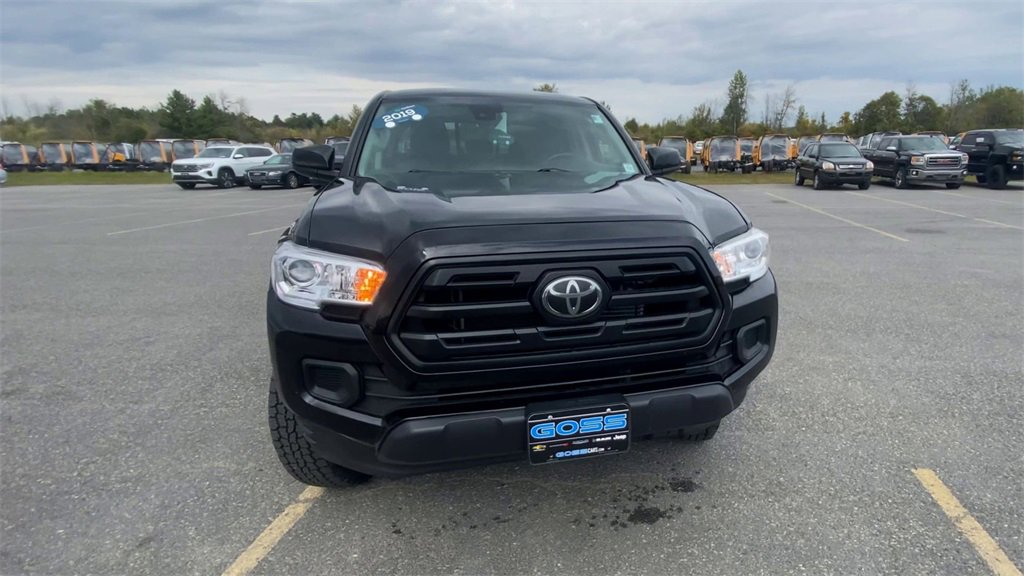Used 2019 Toyota Tacoma SR w/ SR Convenience Package image 3