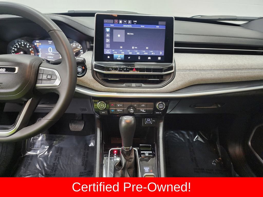 Used 2024 Jeep Compass Latitude image 16