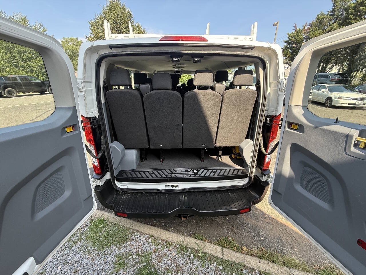 Used 2019 Ford Transit 350 XLT RWD image 18