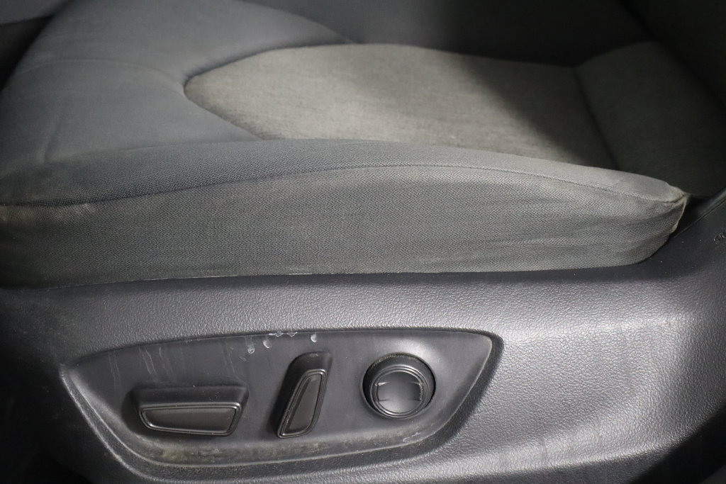 Used 2019 Toyota Camry LE FWD image 16