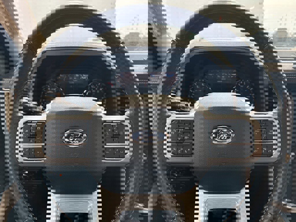 Used 2023 Ford Expedition Limited image 9