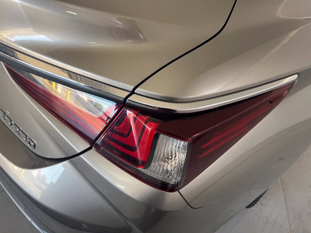 Used 2021 Lexus ES 250 w/ Premium Package AWD/4WD image 45