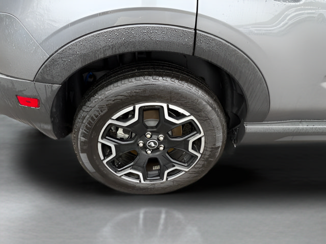 Certified 2025 Ford Bronco Sport Outer Banks w/ Outer Banks Tech Package+ AWD/4WD image 31