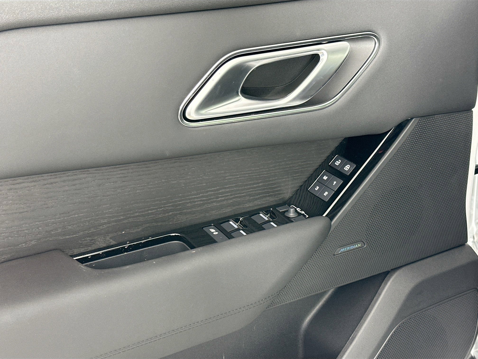 Used 2026 Land Rover Range Rover Velar S image 15