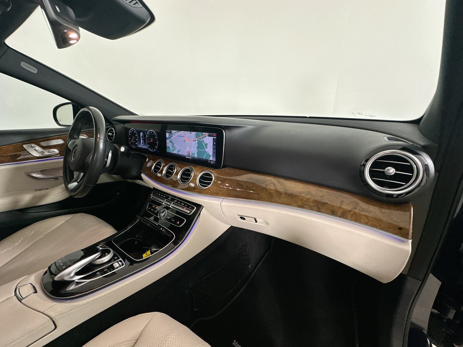 Used 2018 Mercedes-Benz E 300 4MATIC image 45