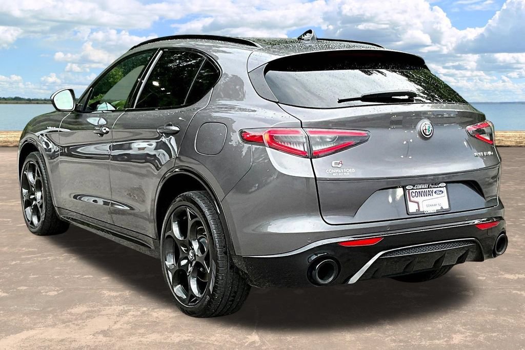 Used 2024 Alfa Romeo Stelvio Veloce AWD/4WD image 5