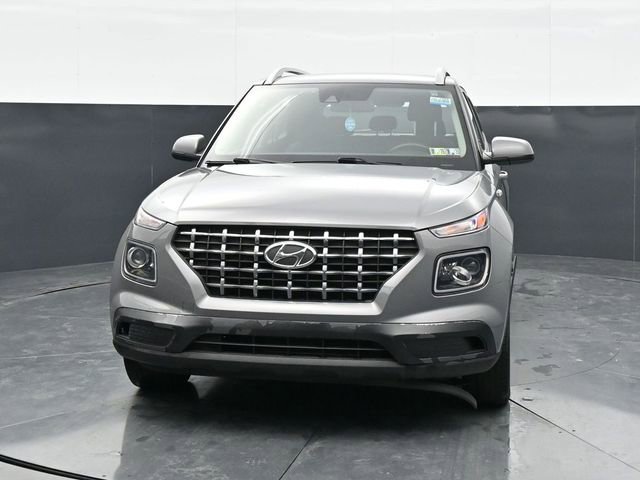 Used 2020 Hyundai Venue SEL w/ Convenience + Premium Package FWD image 2