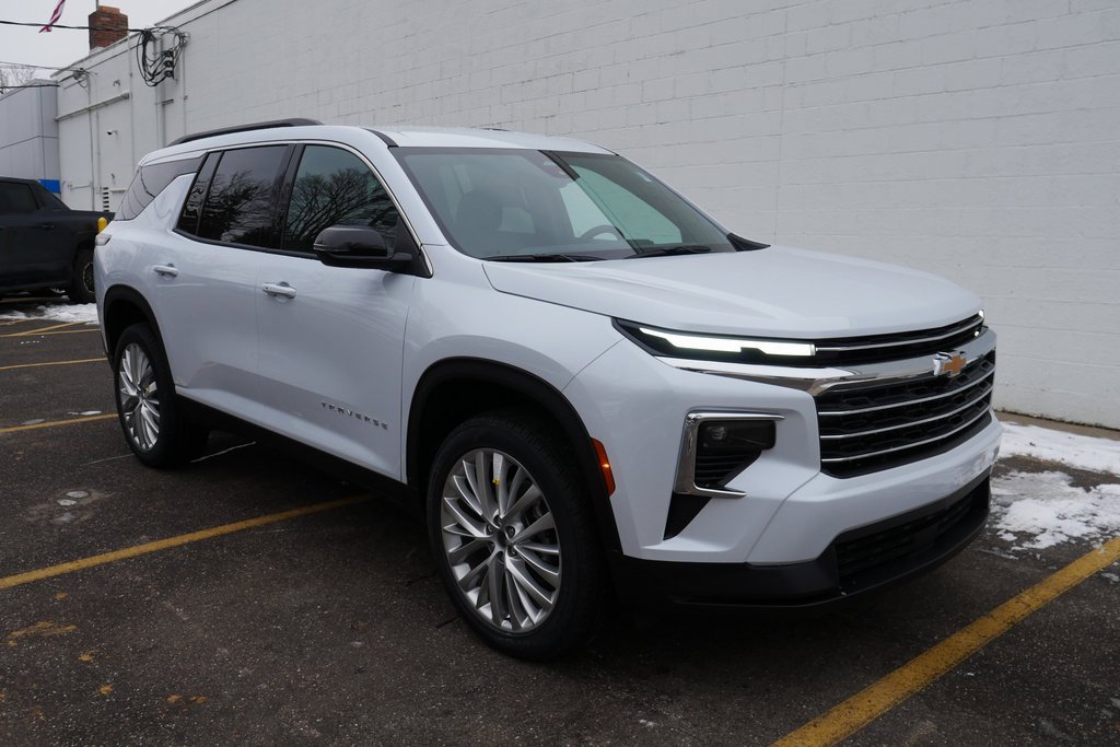 New 2026 Chevrolet Traverse LT w/ LPO, Floor Liner Package image 2