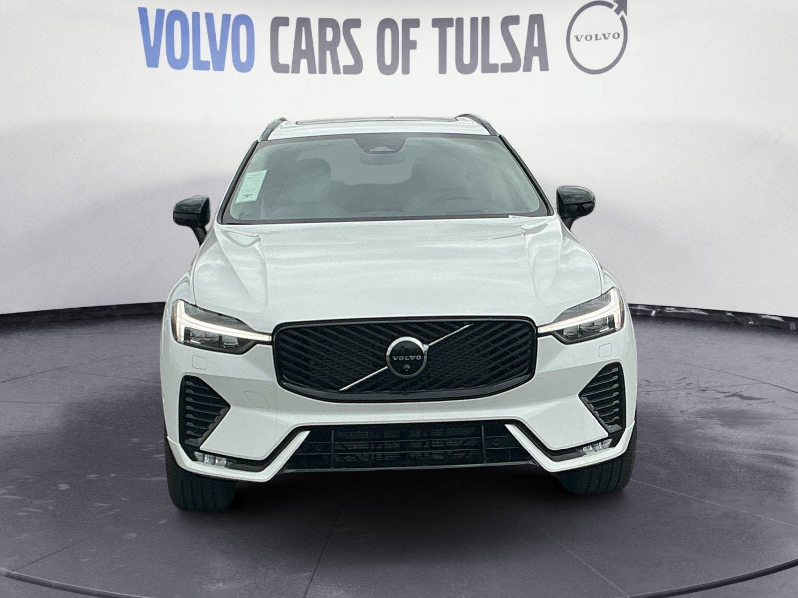 New 2026 Volvo XC60 B5 Ultra w/ Protection Package Premier AWD/4WD image 8
