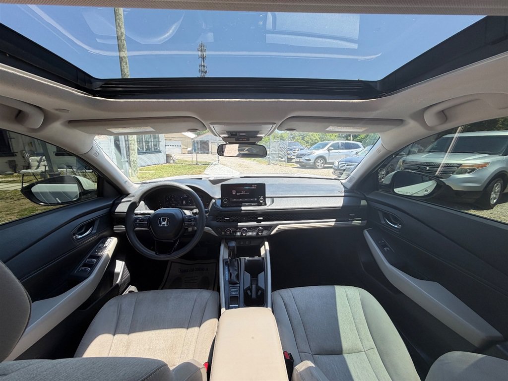 Used 2023 Honda Accord EX image 21