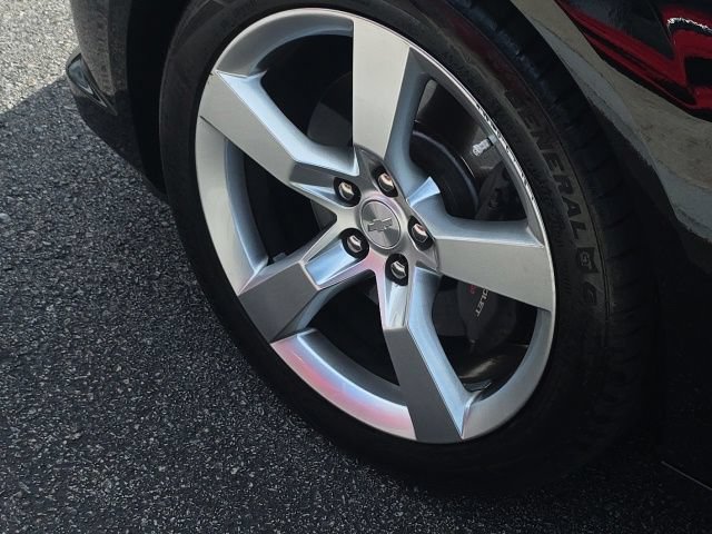 Used 2010 Chevrolet Camaro SS RWD image 12