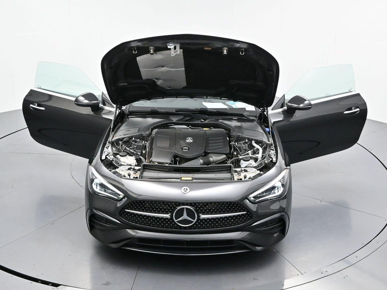Used 2026 Mercedes-Benz CLE 300 4MATIC Cabriolet image 37
