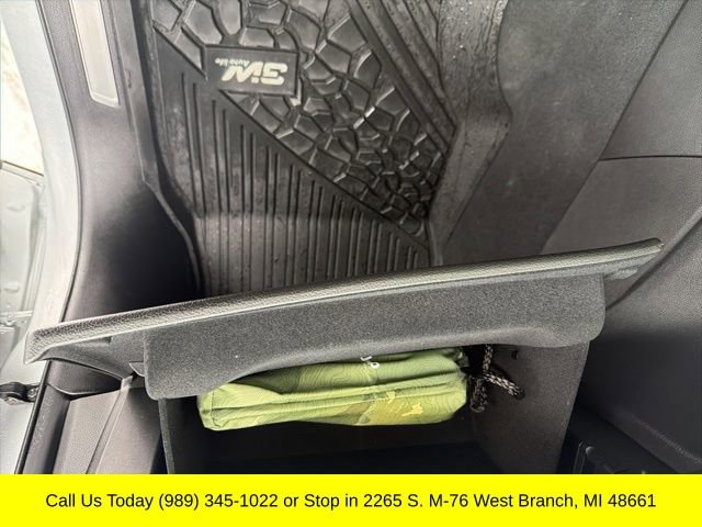 Used 2024 Jeep Grand Cherokee Overland w/ Advanced Protech Group III image 46