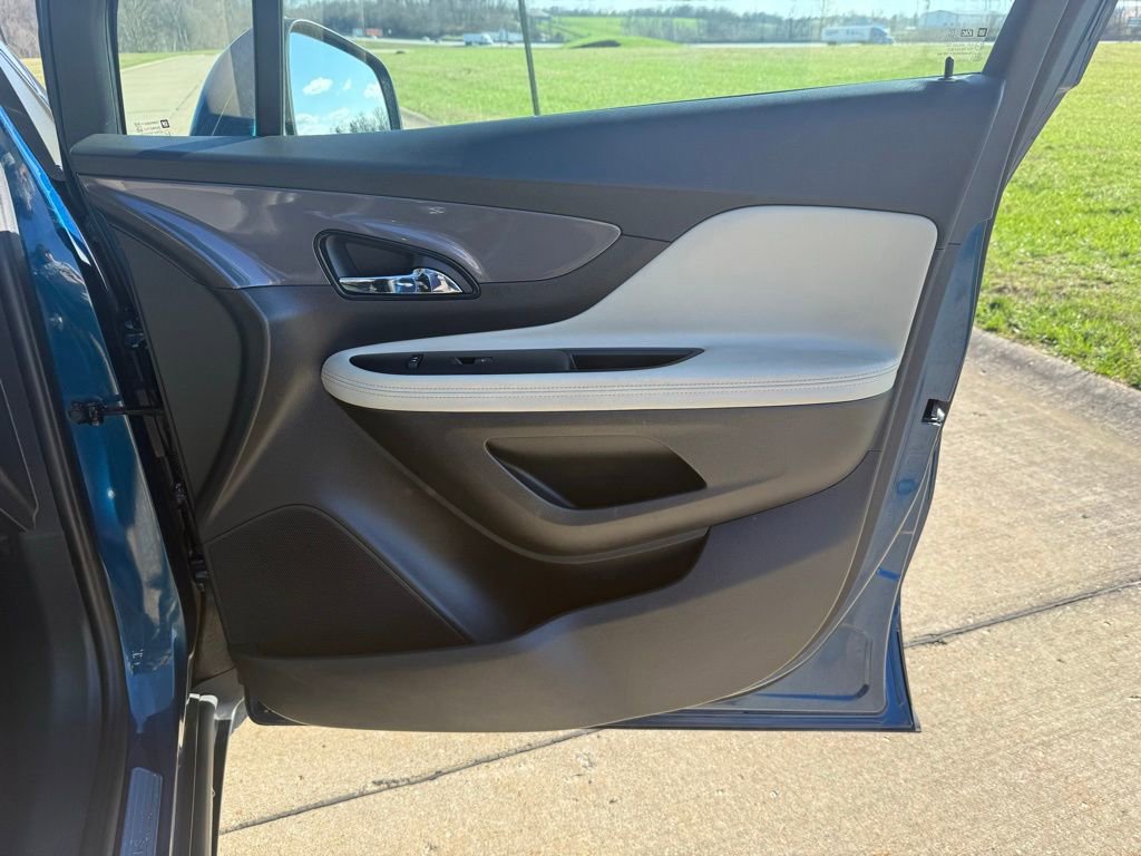 Used 2019 Buick Encore Preferred image 18