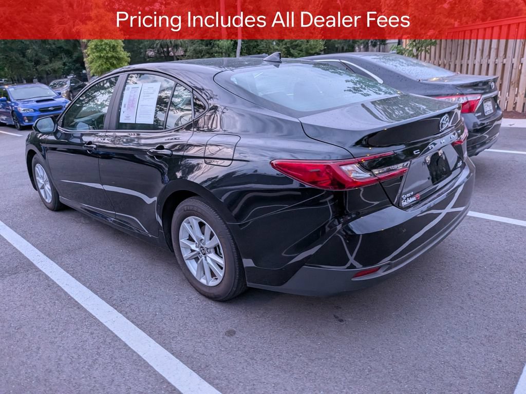 Used 2025 Toyota Camry LE FWD image 5