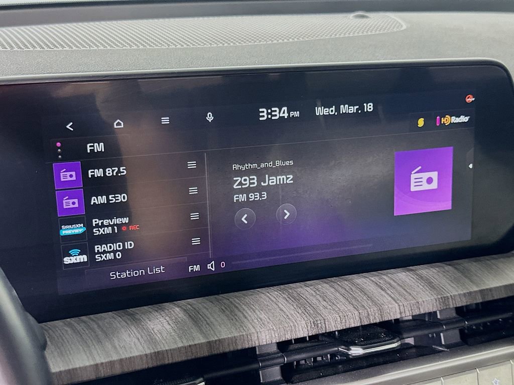 Used 2023 Kia Telluride EX w/ EX Captain's Chair Package image 29