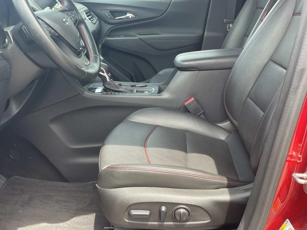 Used 2024 Chevrolet Equinox RS w/ RS Leather Package FWD image 16