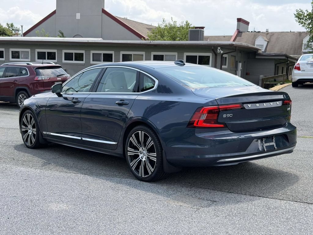 Used 2023 Volvo S90 B6 Plus AWD/4WD image 22