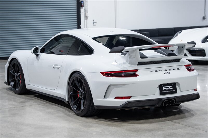 Used 2018 Porsche 911 GT3 RWD image 64