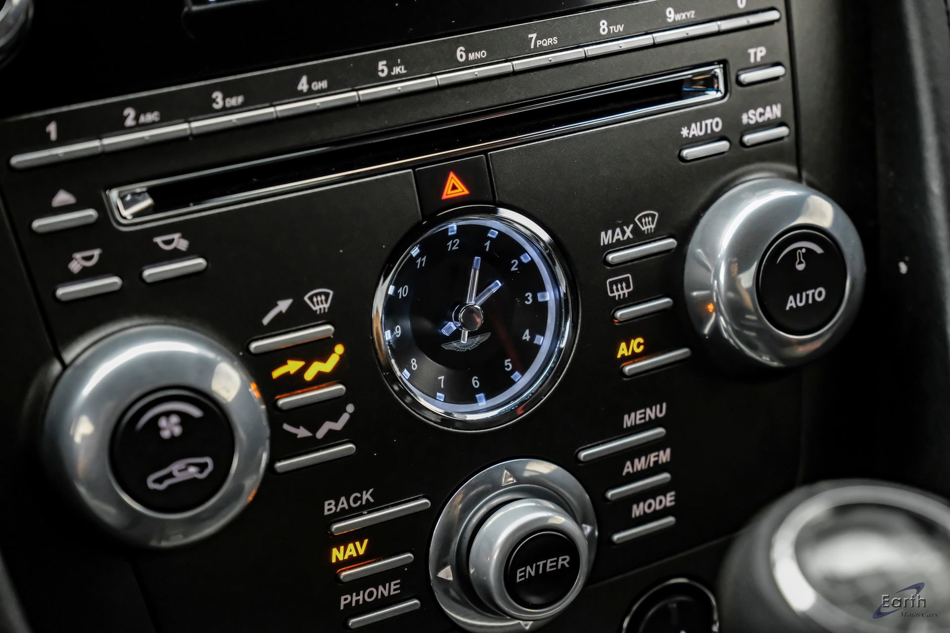 Used 2015 Aston Martin V8 Vantage GT RWD image 71