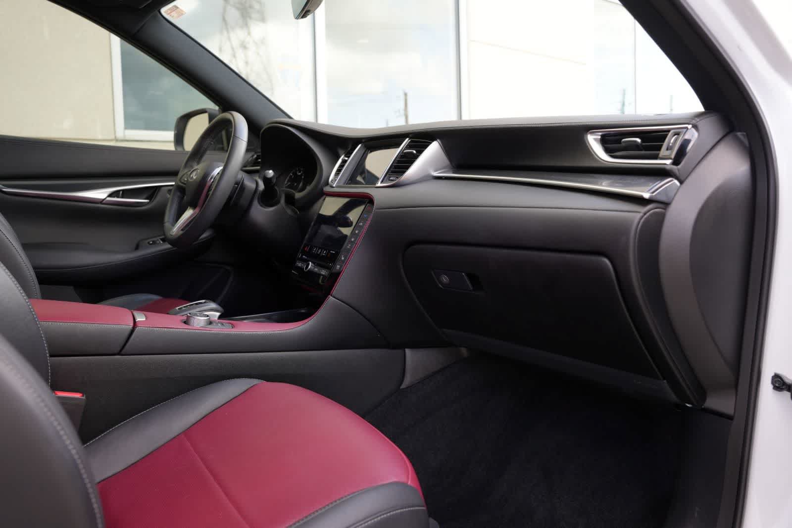Used 2025 INFINITI QX50 Sport AWD/4WD image 22