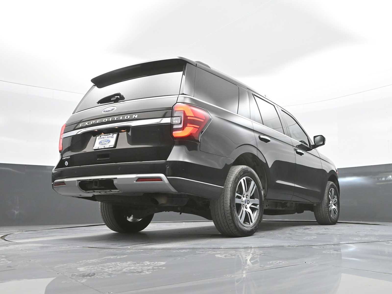 Used 2023 Ford Expedition Limited image 44