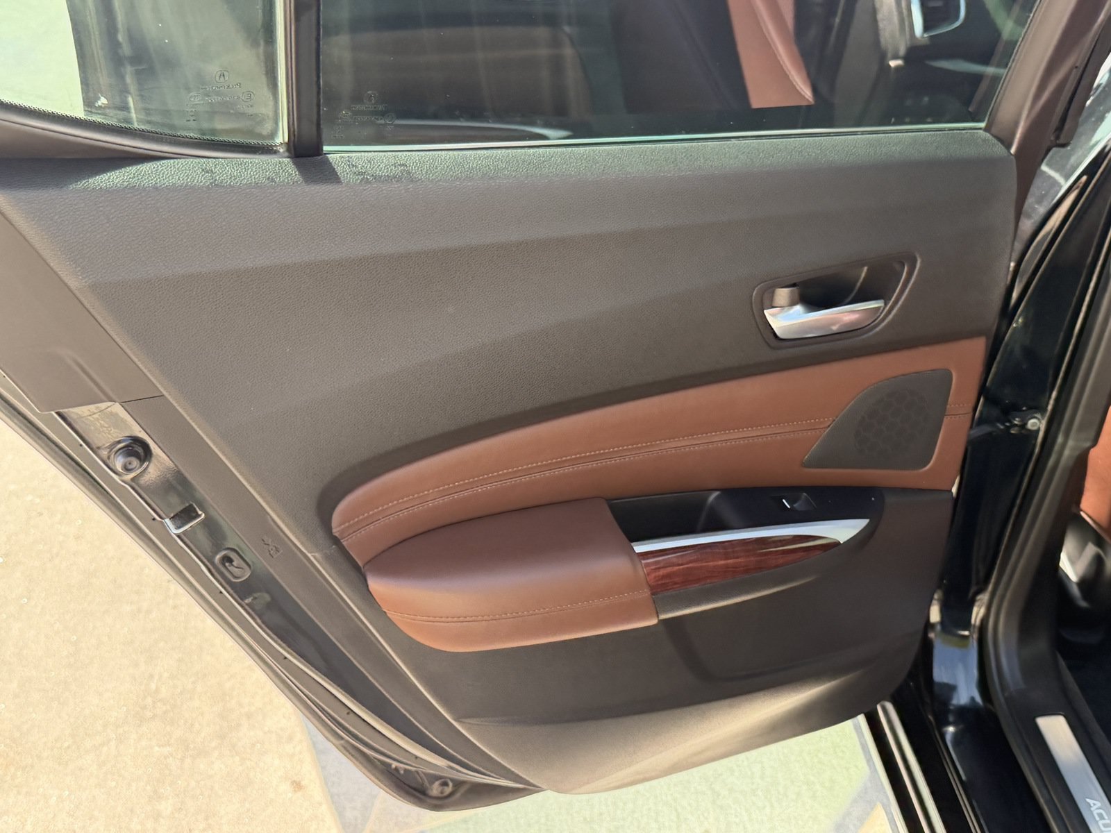 Used 2015 Acura TLX w/ Technology Package FWD image 25