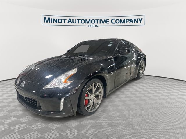 Used 2015 Nissan 370Z w/ Sport Package image 4