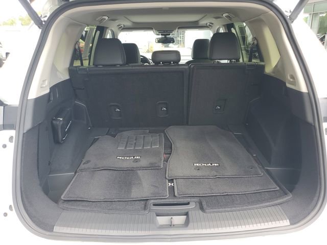 Used 2025 Nissan Rogue Platinum FWD image 7