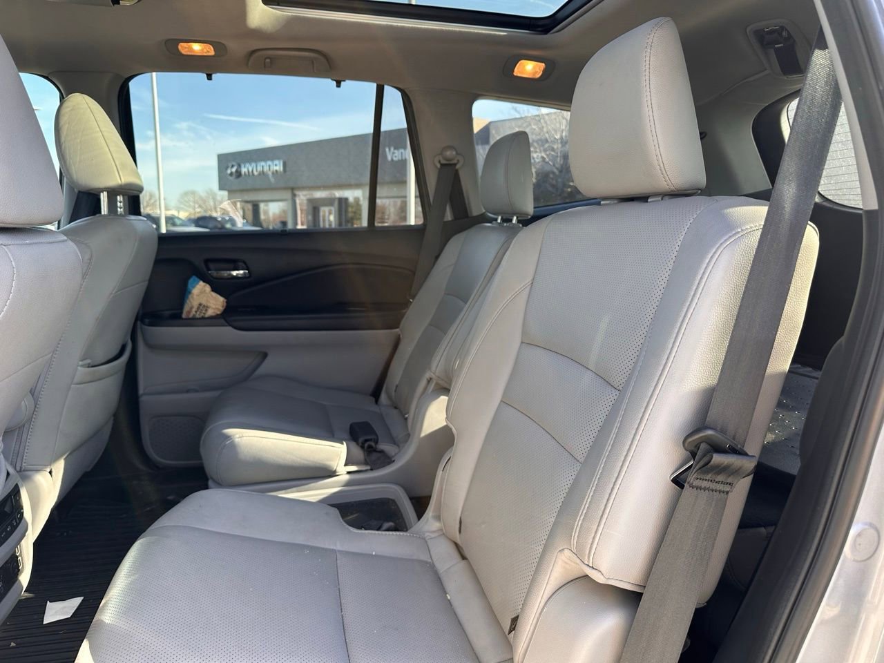 Used 2021 Honda Pilot Elite image 16