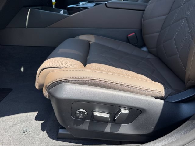 New 2027 BMW 550e xDrive AWD/4WD image 26